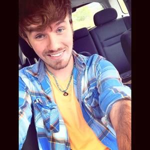 Meet your Posher, Zach