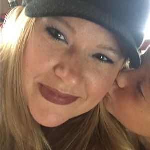 Meet your Posher, Dena