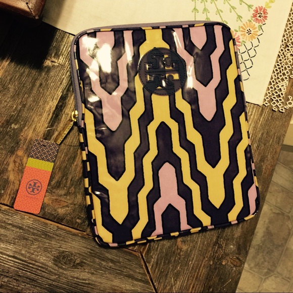 Reduced Price! BNWT Tory Burch Tablet Case.