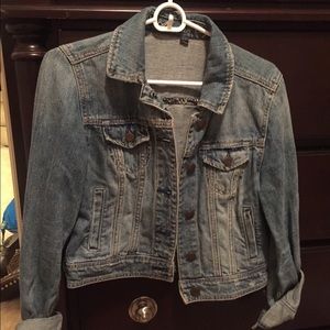 AMERICAN EAGLE Jean Jacket RARELY WORN Size M