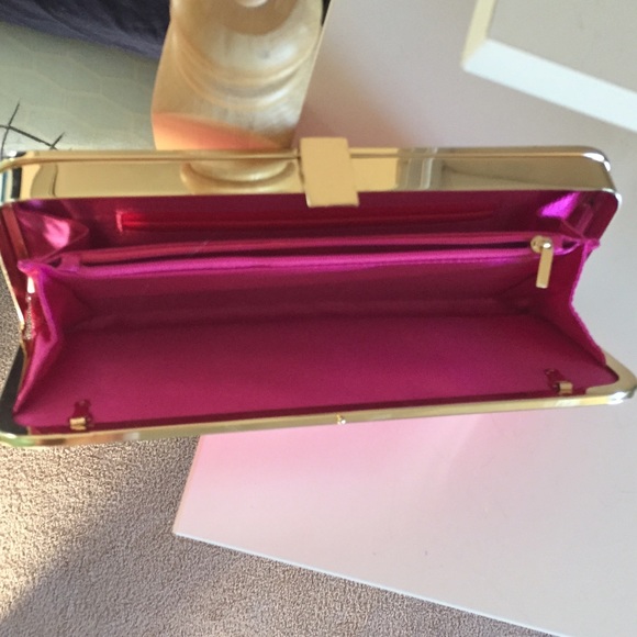 Hot pink/gold boutique clutch! - Picture 2 of 4
