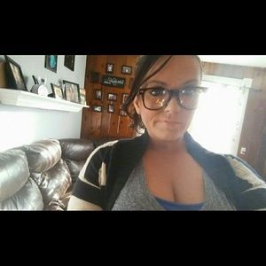 Meet your Posher, Salena