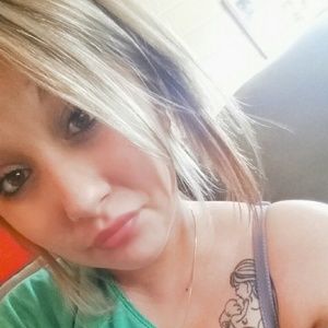 Meet your Posher, Caitlyn