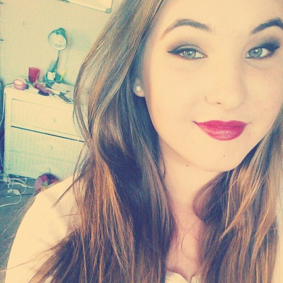 Meet your Posher, Tianna - Picture 1 of 1