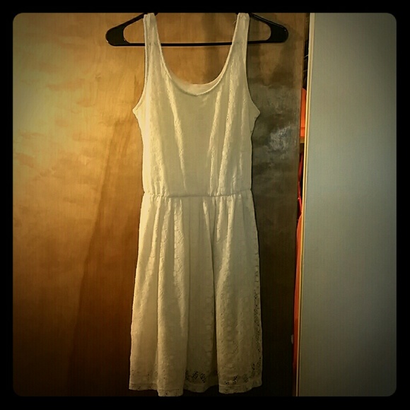 White lace casual dress - Picture 1 of 2