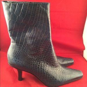 Brand New Antonio Melani leather boots size 7