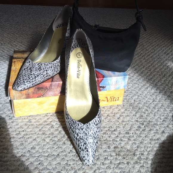 Bella Vita Shoes - Ladies snakeskin pumps
