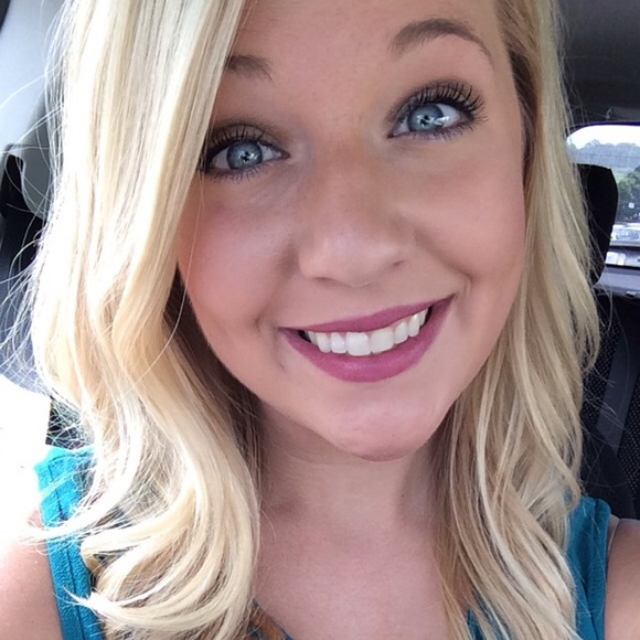 Meet your Posher, Kelsey