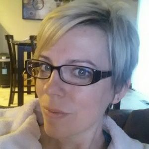 Meet your Posher, Carrie