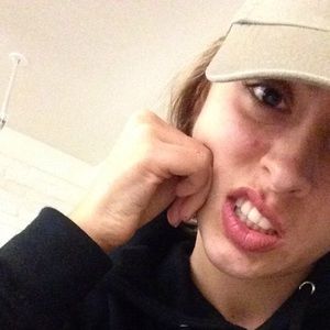 Meet your Posher, Alivia