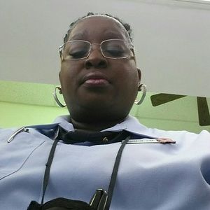 Meet your Posher, Brenda