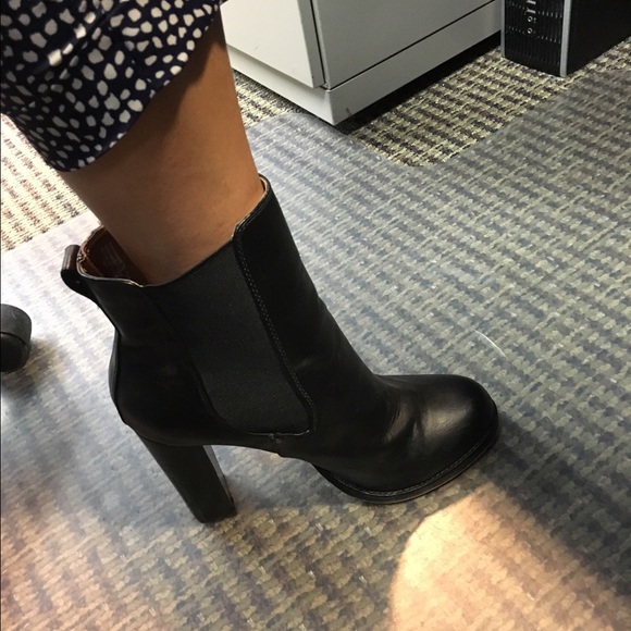 SOLD Loft heeled booties - Picture 2 of 4