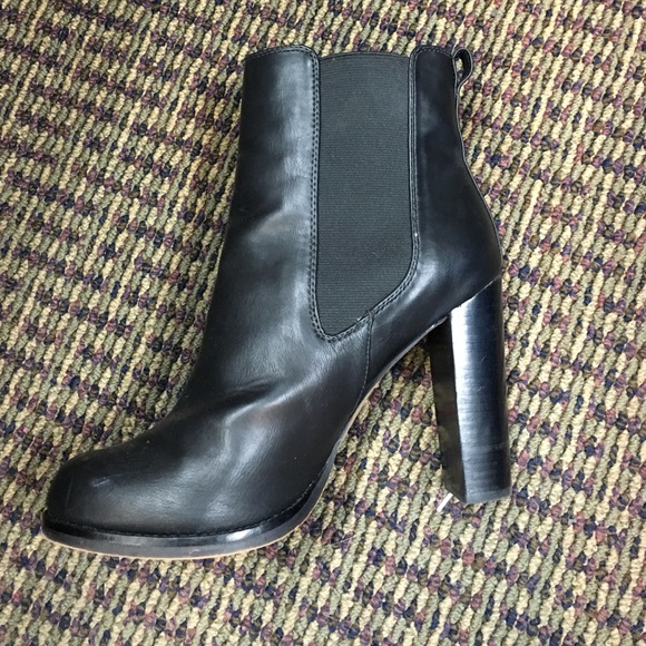 SOLD Loft heeled booties - Picture 4 of 4