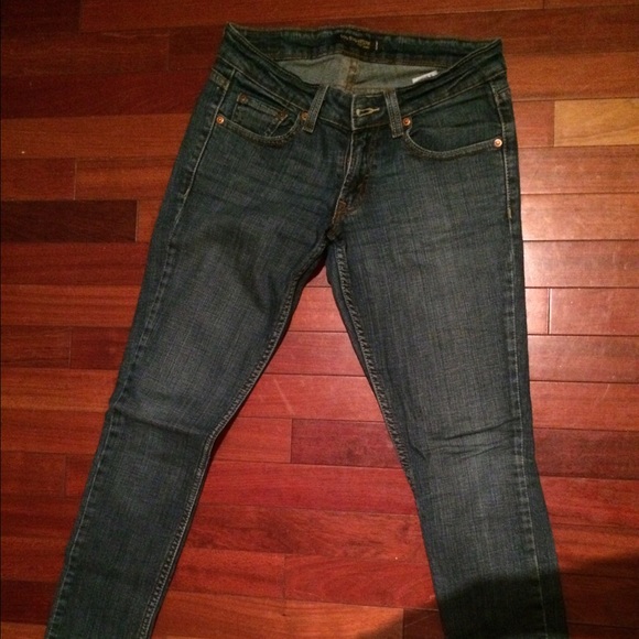 Levi Skinny Jeans - Picture 1 of 4
