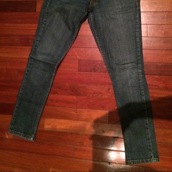 Levi Skinny Jeans - Picture 2 of 4