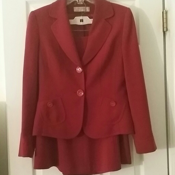 All season business suit