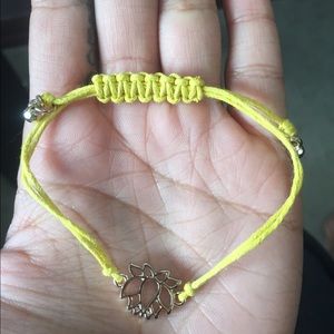 Flower bracelet