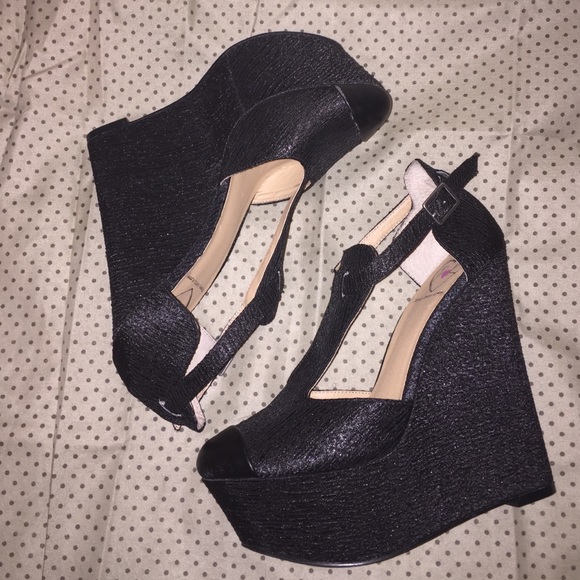 Black wedged heels