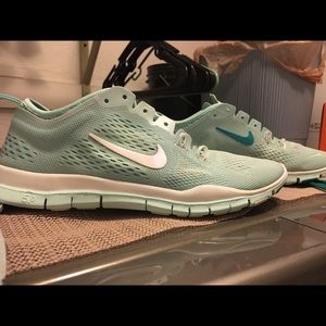 Tiffany Blue Nike Free Tr 4