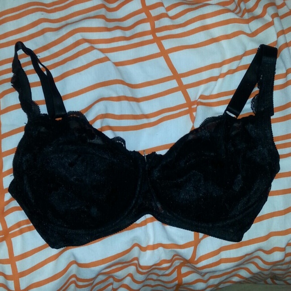 Black lace bra