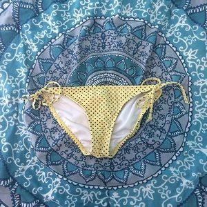 Yellow polka dot bikini!