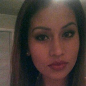 Meet your Posher, Estefania