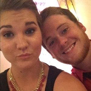 Meet your Posher, Brittni