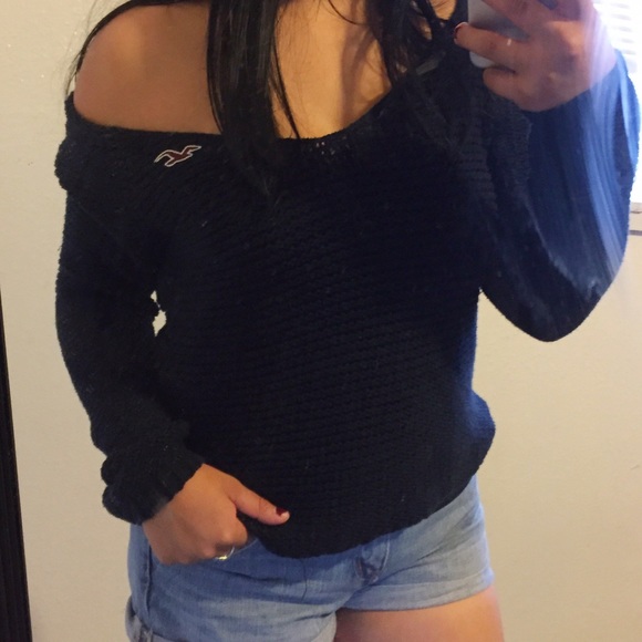 Off the shoulder Hollister sweater