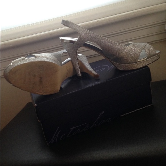 Sandals - Picture 4 of 4