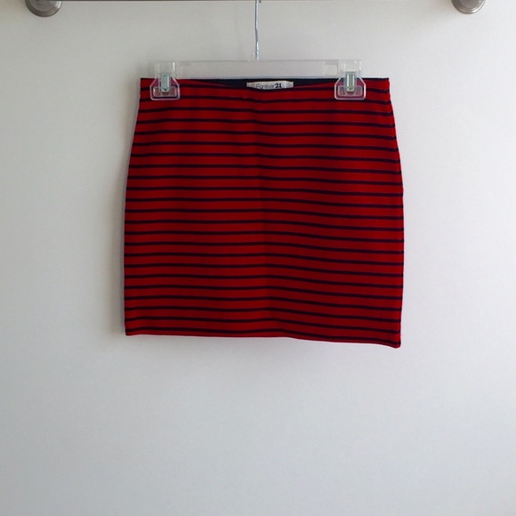 💲🔽Red and black stripe mini skirt