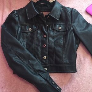 Miss London cropped black faux leather jacket💗