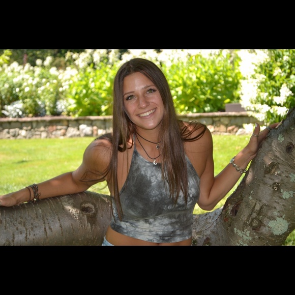 Meet your Posher, Brianna