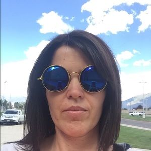 Meet your Posher, Julie