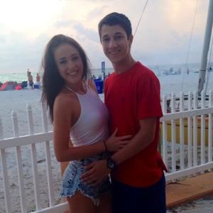 Meet your Posher, Raquel