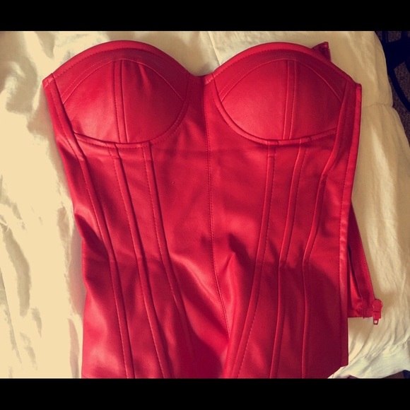 Red Halloween corset 😈👻💀👯🎃