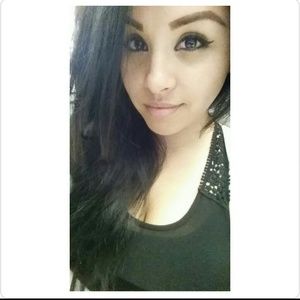 Meet your Posher, Cynthia