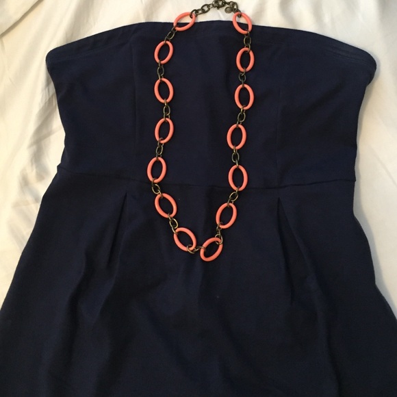Old Navy Dresses & Skirts - Navy strapless dress