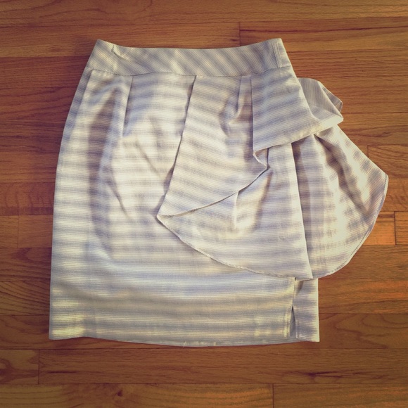 CLEARING OUT SALE - Anthropologie Ruffle Skirt
