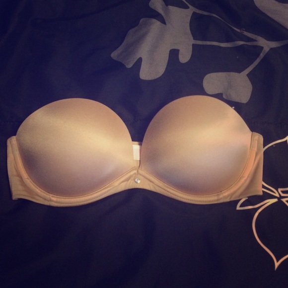 Strapless vs bra size 32C - Picture 1 of 2