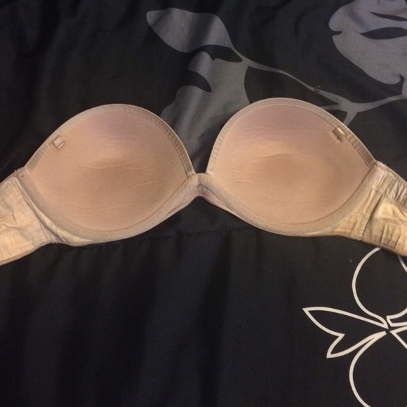Strapless vs bra size 32C - Picture 2 of 2