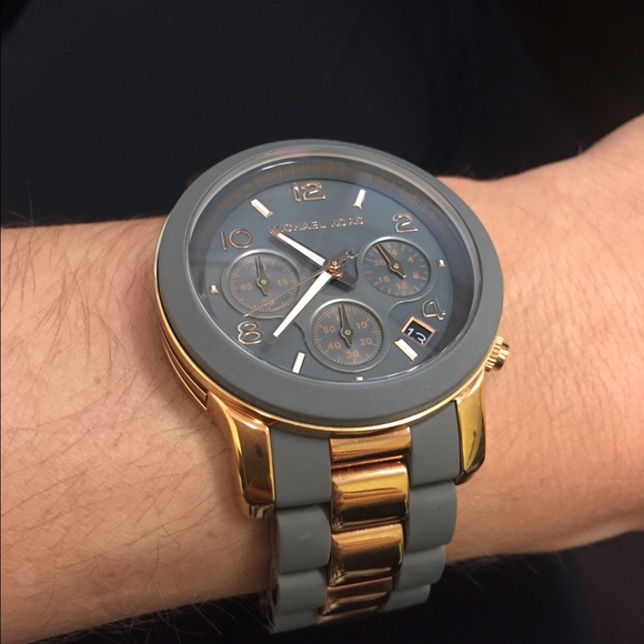 Michael Kors Accessories - Authentic Michael kors watch. NEW LOWER PRICE