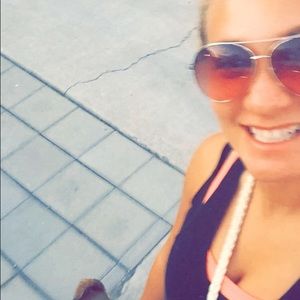 Meet your Posher, Briana