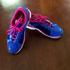 PRICE REDUCED. Nike running shoes