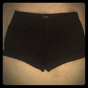 BDG  black "Mid Rise Shortie" size:27
