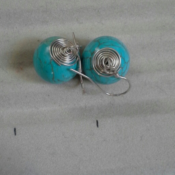 New Handmade earing turquoise stone - Picture 2 of 2