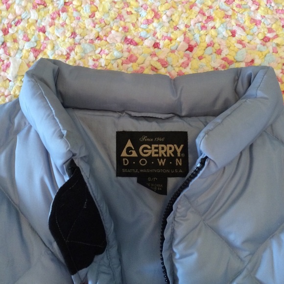 Down puffer vest. Size small. - Picture 3 of 4