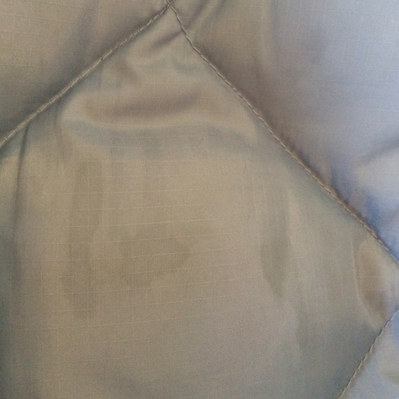 Down puffer vest. Size small. - Picture 4 of 4