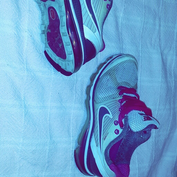 Pink air max