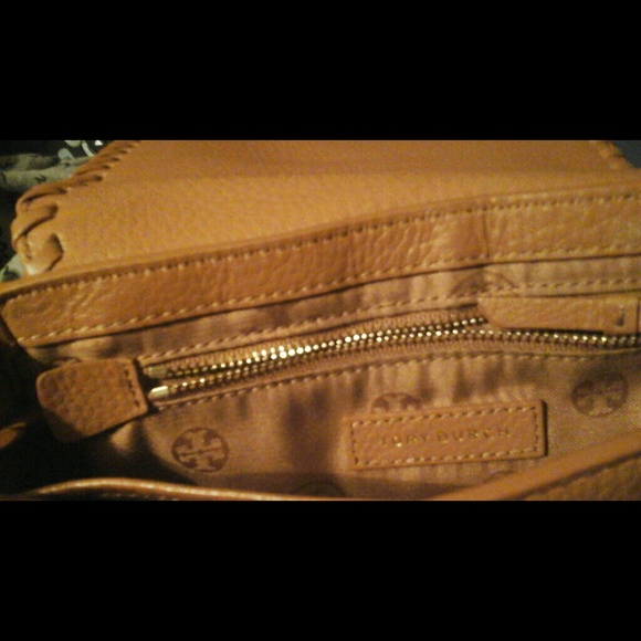 Handbag - Picture 2 of 4