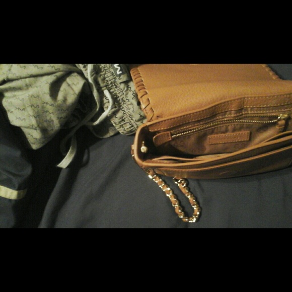 Handbag - Picture 3 of 4